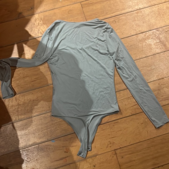 Body suit - Picture 3 of 5